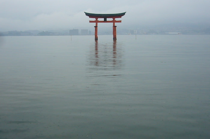 厳島神社の鳥居