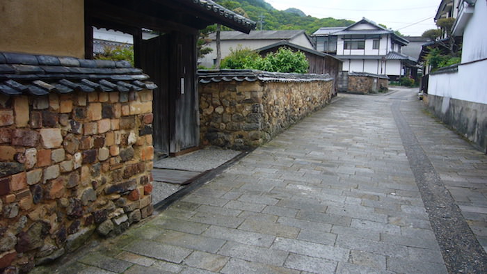 焼き物の町ならではの風景