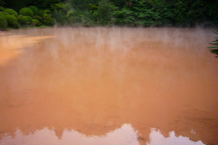 血の池地獄の赤いお湯