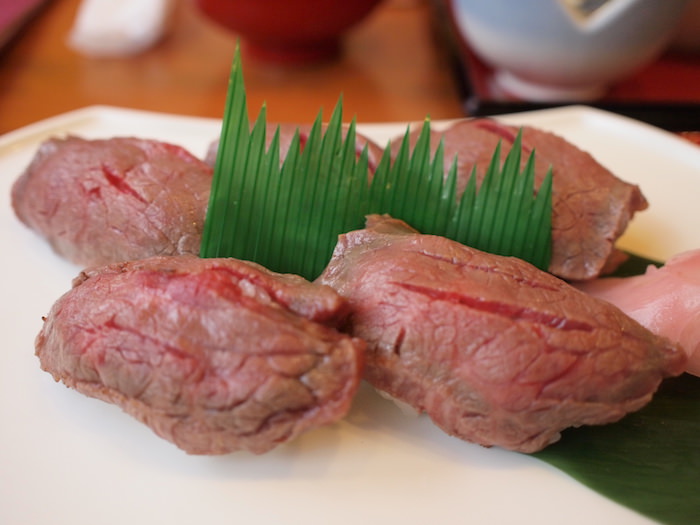 石垣牛の寿司