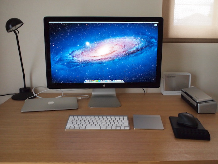 MacBook AirとThunderbolt Displayでクラムシェルモード