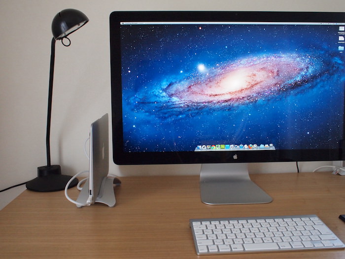 Macbookスタンド BookArc for Air