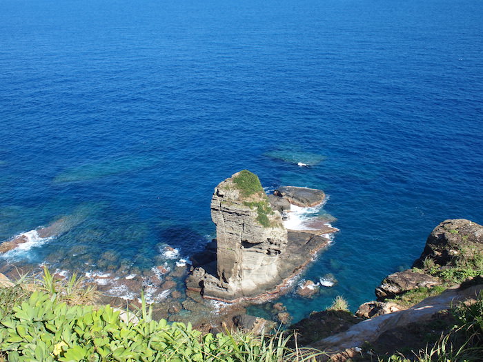 与那国島のシンボル「立神岩」