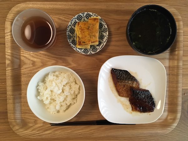 お惣菜の定期宅配「おかん」の食事