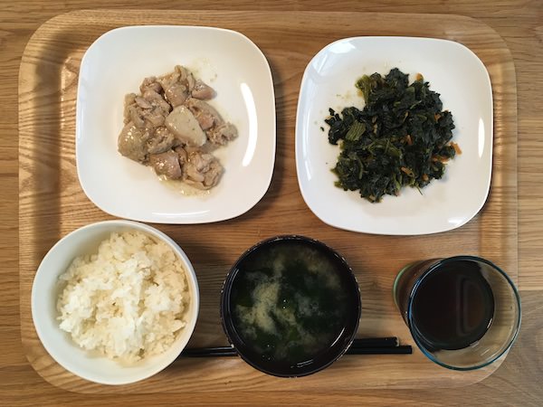 お惣菜の定期宅配「おかん」の食事