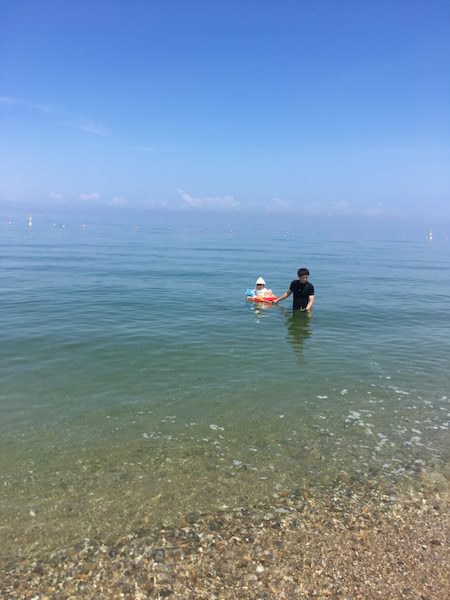 あわじ浜離宮の目の前の海水浴場