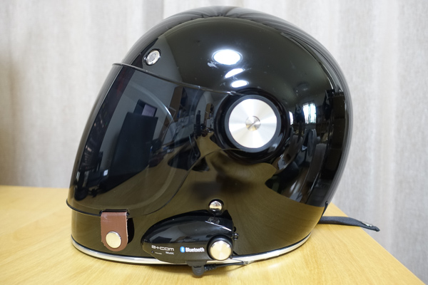 B+COM Musicを装着したBELL Bullittヘルメット