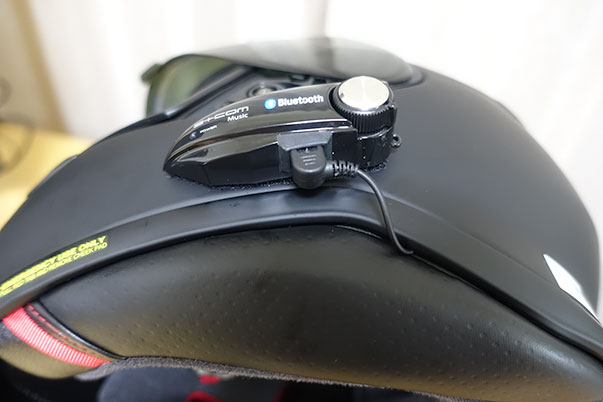 B+COM MusicのSHOEI Z-7へ取り付けと配線