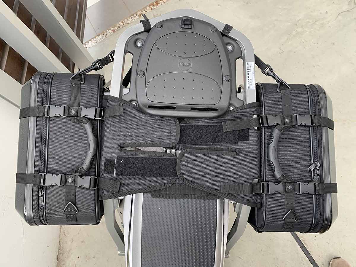セロー アドベンチャーキャリアにツアーシェルケース2装着
