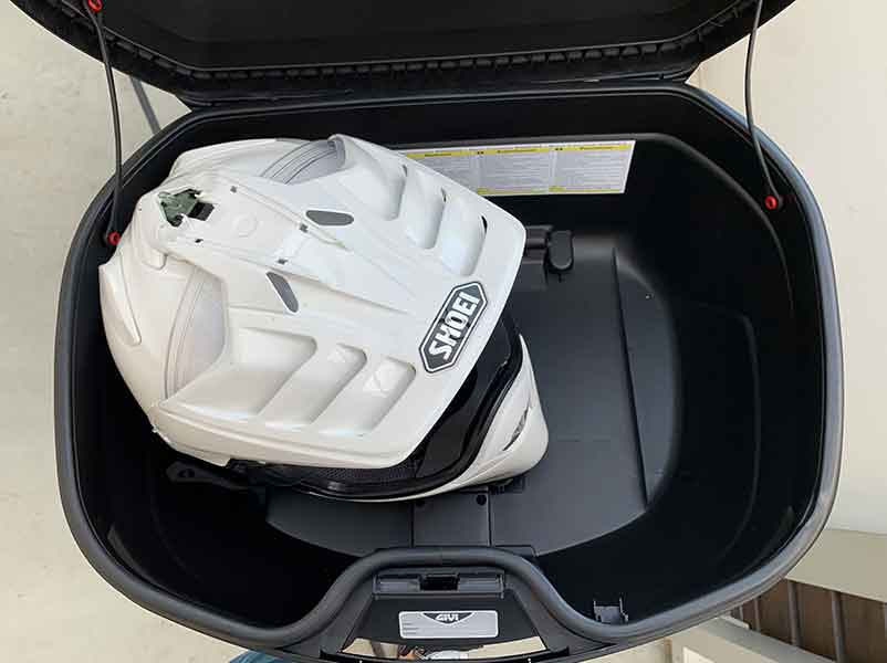 GIVI B47リアボックスの容量