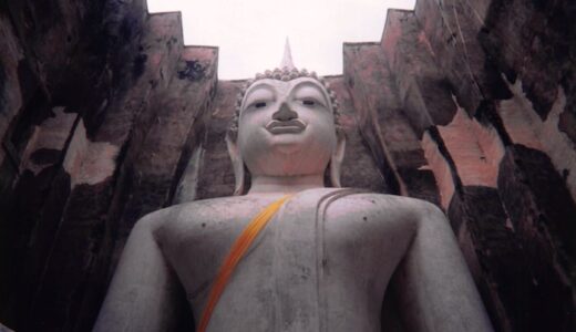 ワット・シィー・チュムの巨大仏像