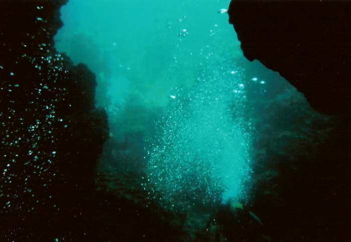 青の洞窟でシュノーケリング