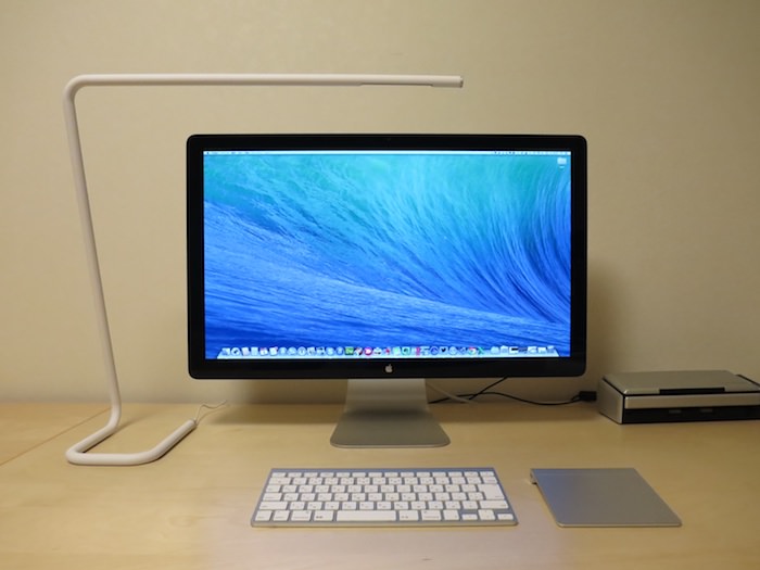 Macに似合うLEDデスクライト STROKE