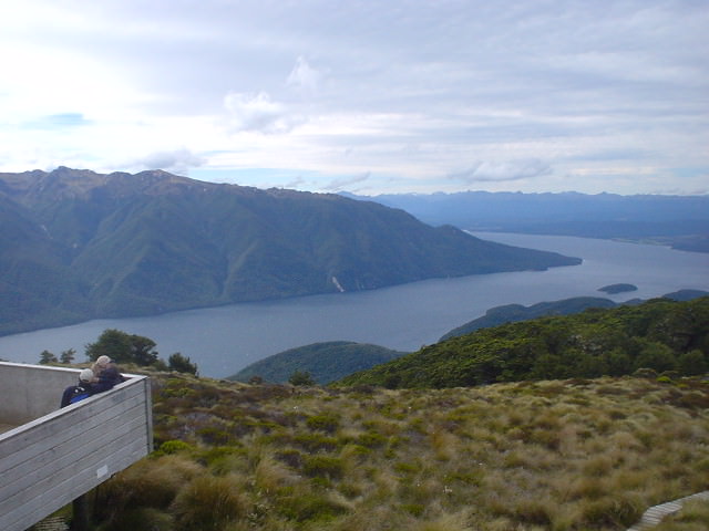 ラクスモア小屋からの風景 - ケプラー・トラック - NZトレッキング