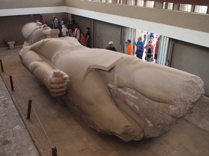 メンフィス博物館 ラメセス2世の巨像
