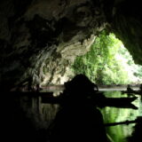 洞窟 - パラオ シーカヤック探検ツアー