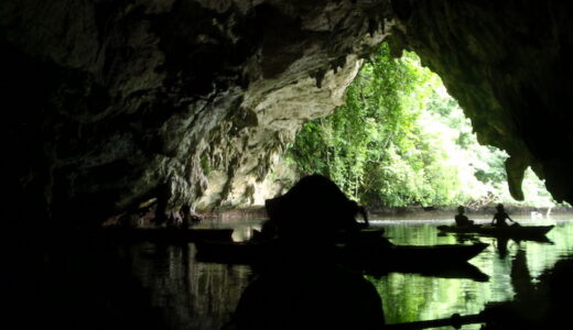 洞窟 - パラオ シーカヤック探検ツアー